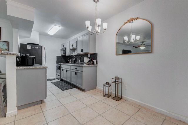 2750 Holly Hall Street 311, Houston, TX 77054