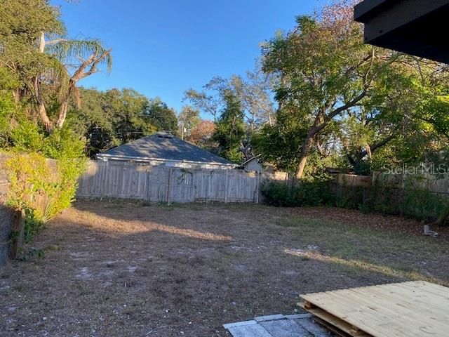 8911 N WILLOW AVENUE, Tampa, FL 33604