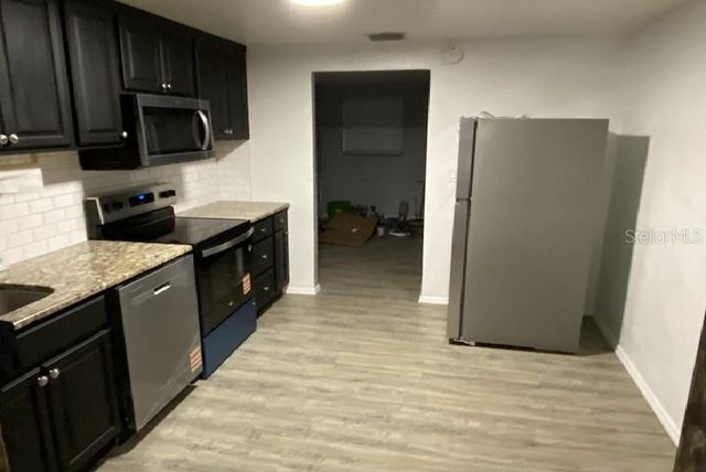 8911 N WILLOW AVENUE, Tampa, FL 33604