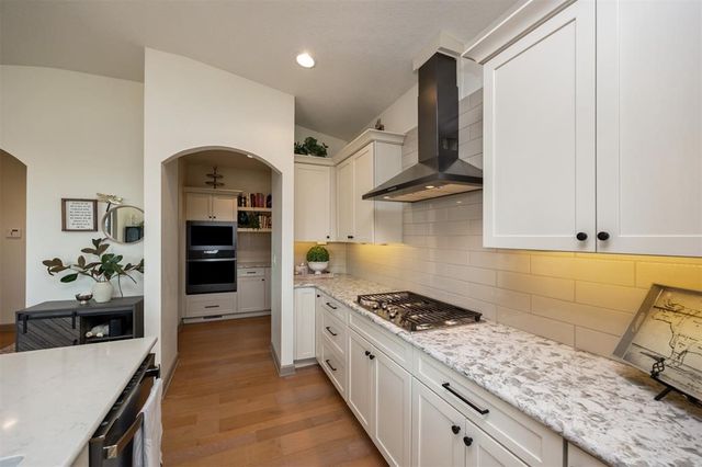 10232 Bella Strada Lane, Johnston, IA 50131