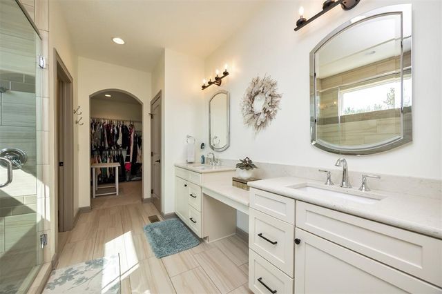 10232 Bella Strada Lane, Johnston, IA 50131
