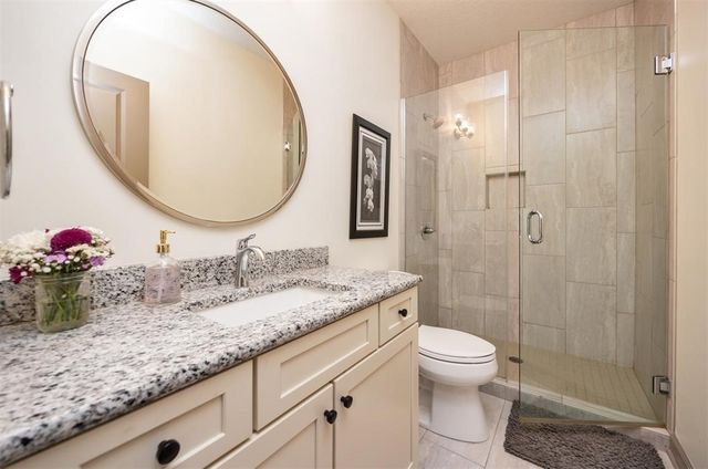 10232 Bella Strada Lane, Johnston, IA 50131