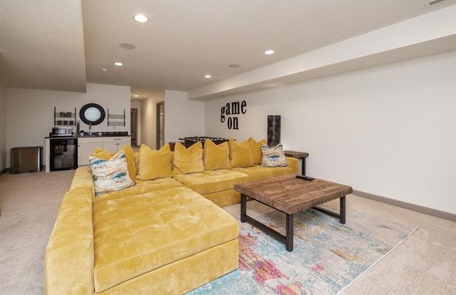 10232 Bella Strada Lane, Johnston, IA 50131