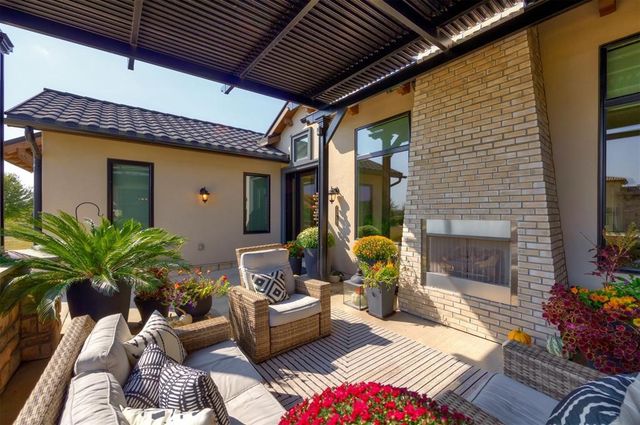 10232 Bella Strada Lane, Johnston, IA 50131
