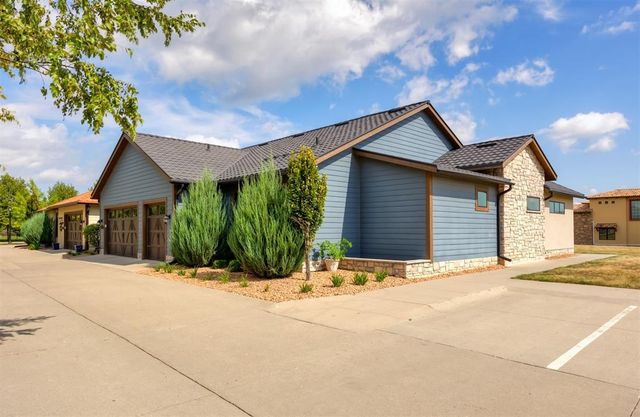 10232 Bella Strada Lane, Johnston, IA 50131