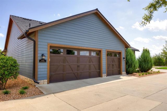 10232 Bella Strada Lane, Johnston, IA 50131