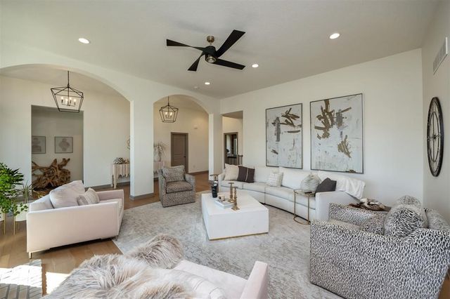10232 Bella Strada Lane, Johnston, IA 50131
