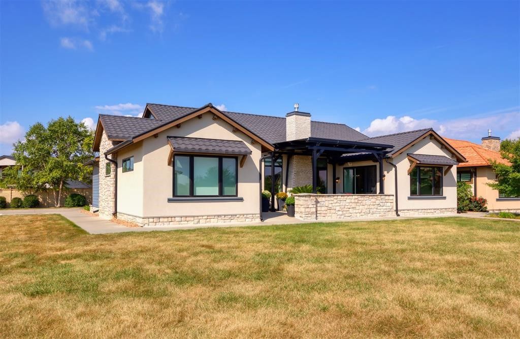 10232 Bella Strada Lane, Johnston, IA 50131