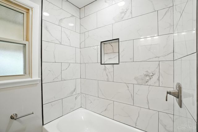 908 Lamberton Street, Middletown, OH 45044