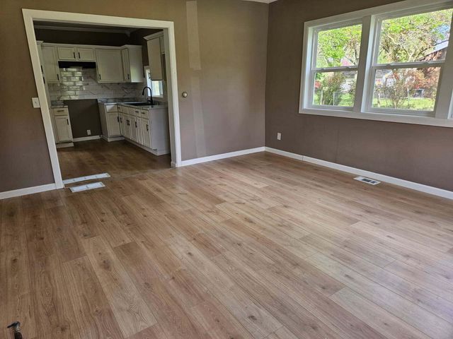 4084 Seneca Street, Weston, MI 49289