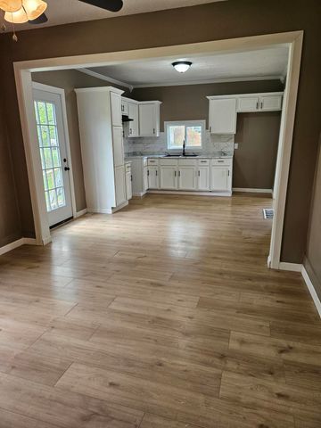 4084 Seneca Street, Weston, MI 49289