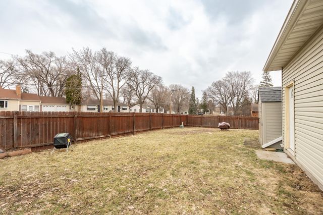 3556 Zane Avenue N, Crystal, MN 55422