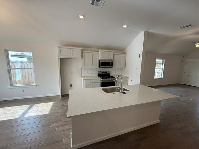 3000 NW 196th Place, Edmond, OK 73012