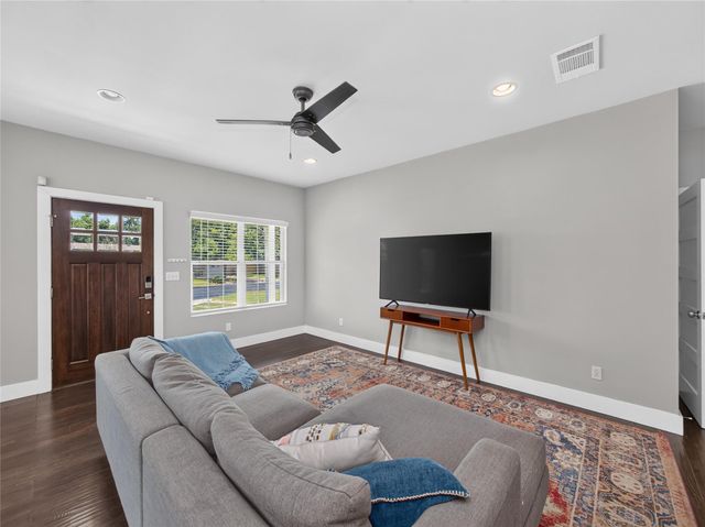 4504 Kitty Ave, Austin, TX 78721