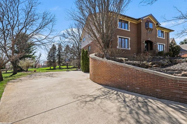 61313 Miriam Drive, Washington, MI 48094