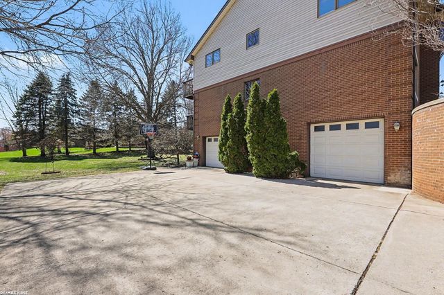 61313 Miriam Drive, Washington, MI 48094