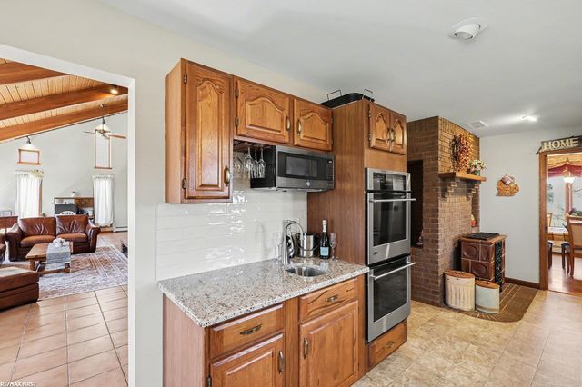 61313 Miriam Drive, Washington, MI 48094