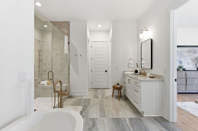 1525 Graybar Ln, Nashville, TN 37215