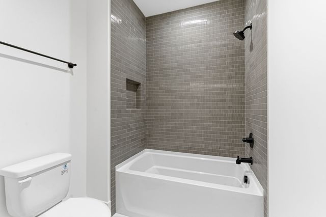 1525 Graybar Ln, Nashville, TN 37215