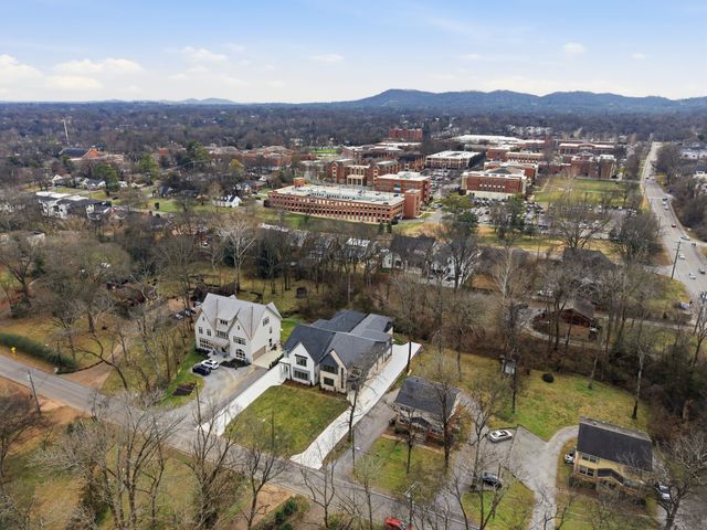 1525 Graybar Ln, Nashville, TN 37215