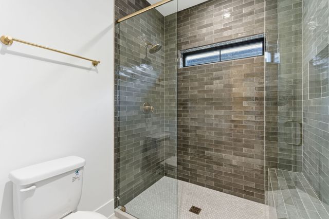 1525 Graybar Ln, Nashville, TN 37215