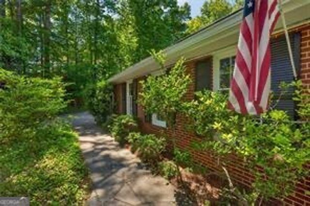 575 River Valley Road, Sandy Springs, GA 30328