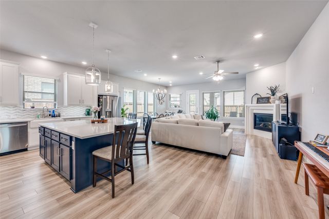 2703 Trinity Ridge Street, Mansfield, TX 76063