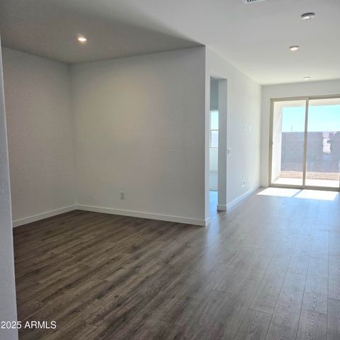 3037 E Villa Avenue, San Tan Valley, AZ 85143