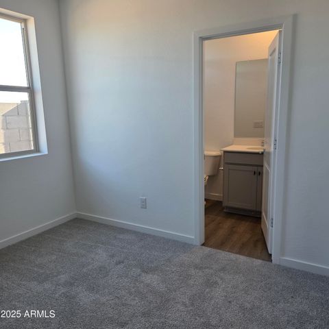 3037 E Villa Avenue, San Tan Valley, AZ 85143