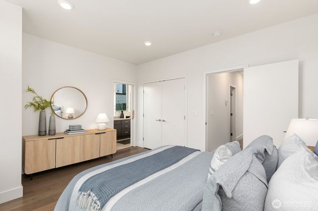 3641 Dayton Avenue N, Seattle, WA 98103