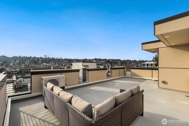 3641 Dayton Avenue N, Seattle, WA 98103