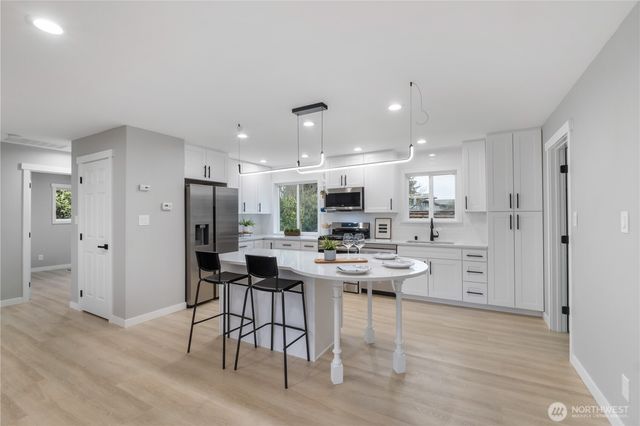 3920 SOUTHGATE Avenue SW, Lakewood, WA 98499