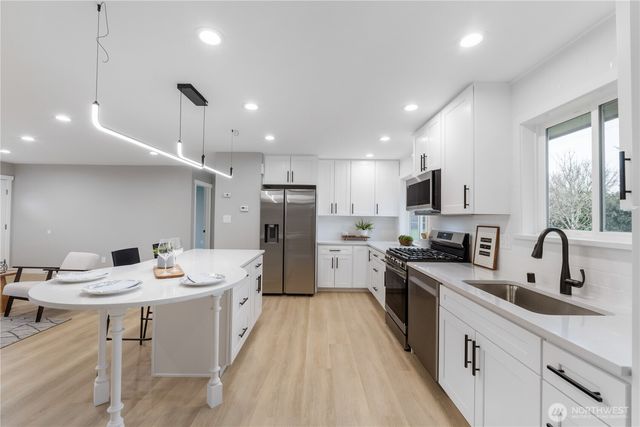 3920 SOUTHGATE Avenue SW, Lakewood, WA 98499