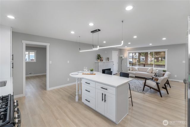 3920 SOUTHGATE Avenue SW, Lakewood, WA 98499