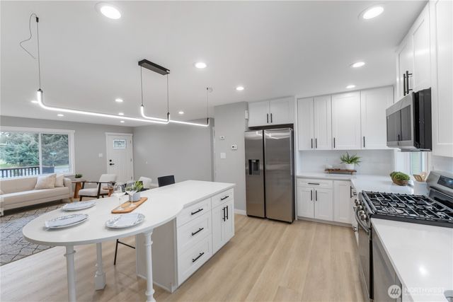 3920 SOUTHGATE Avenue SW, Lakewood, WA 98499