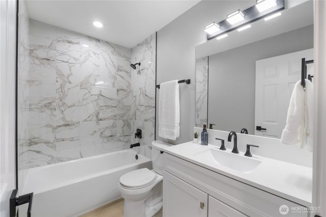 3920 SOUTHGATE Avenue SW, Lakewood, WA 98499