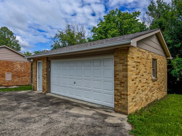 110 Keeton Avenue, West Liberty, KY 41472