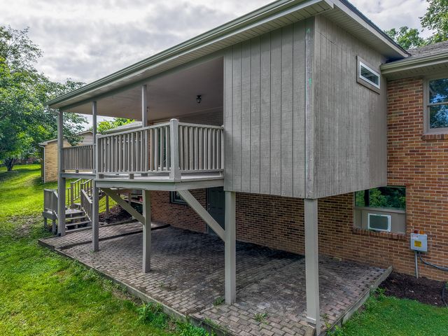 110 Keeton Avenue, West Liberty, KY 41472