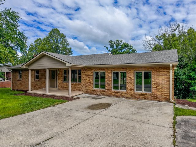 110 Keeton Avenue, West Liberty, KY 41472