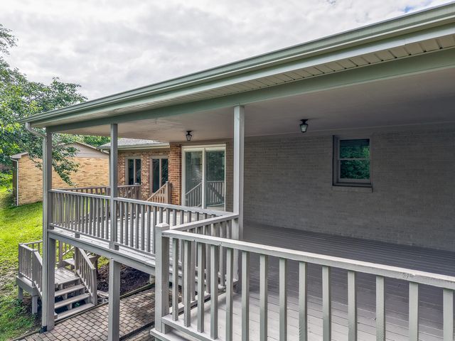 110 Keeton Avenue, West Liberty, KY 41472