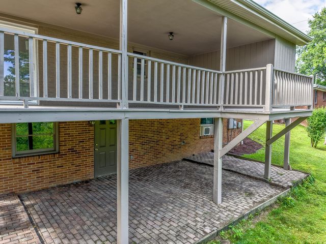 110 Keeton Avenue, West Liberty, KY 41472