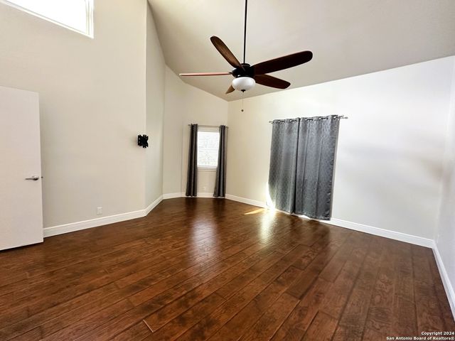 8533 ECHO CREEK LN, San Antonio, TX 78240