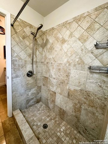 8533 ECHO CREEK LN, San Antonio, TX 78240