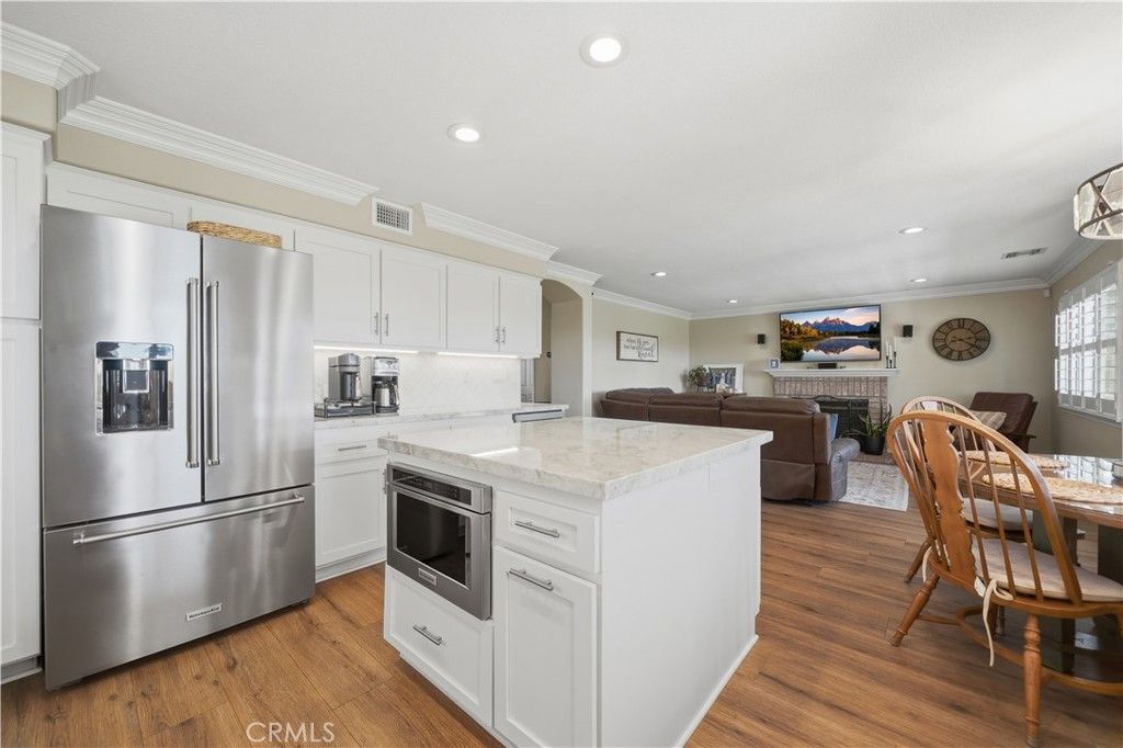 Image 13 of property listing at 32203 Corte Carmela, Temecula, CA 92592