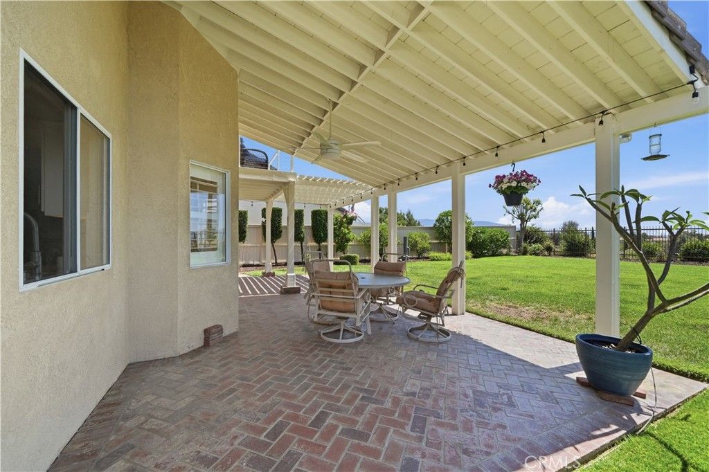 Image 36 of property listing at 32203 Corte Carmela, Temecula, CA 92592