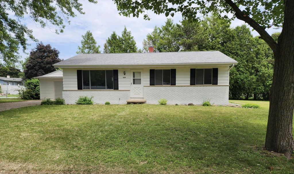 1239 Erick STREET, Fort Atkinson, WI 53538