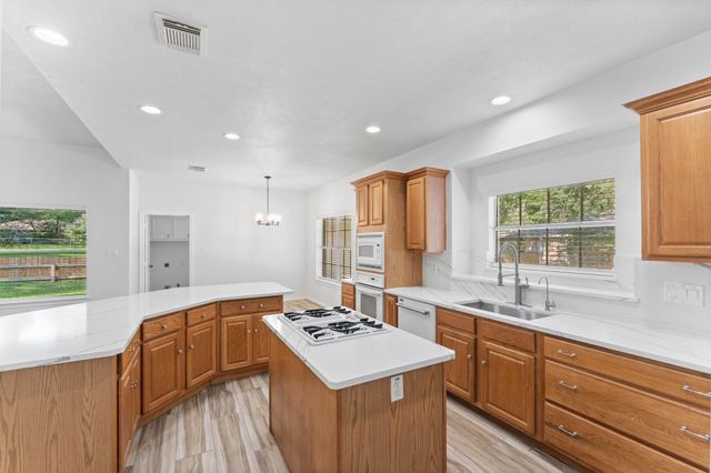 2333 Stableridge Drive, Conroe, TX 77384