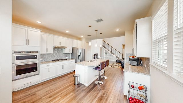 9828 Michael Irvin Street, Irving, TX 75063