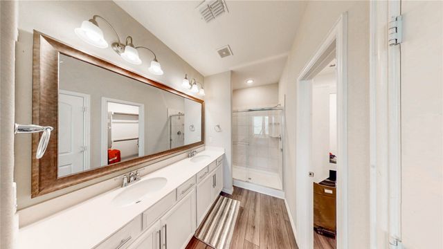 9828 Michael Irvin Street, Irving, TX 75063
