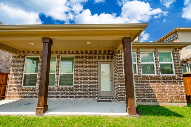 9828 Michael Irvin Street, Irving, TX 75063